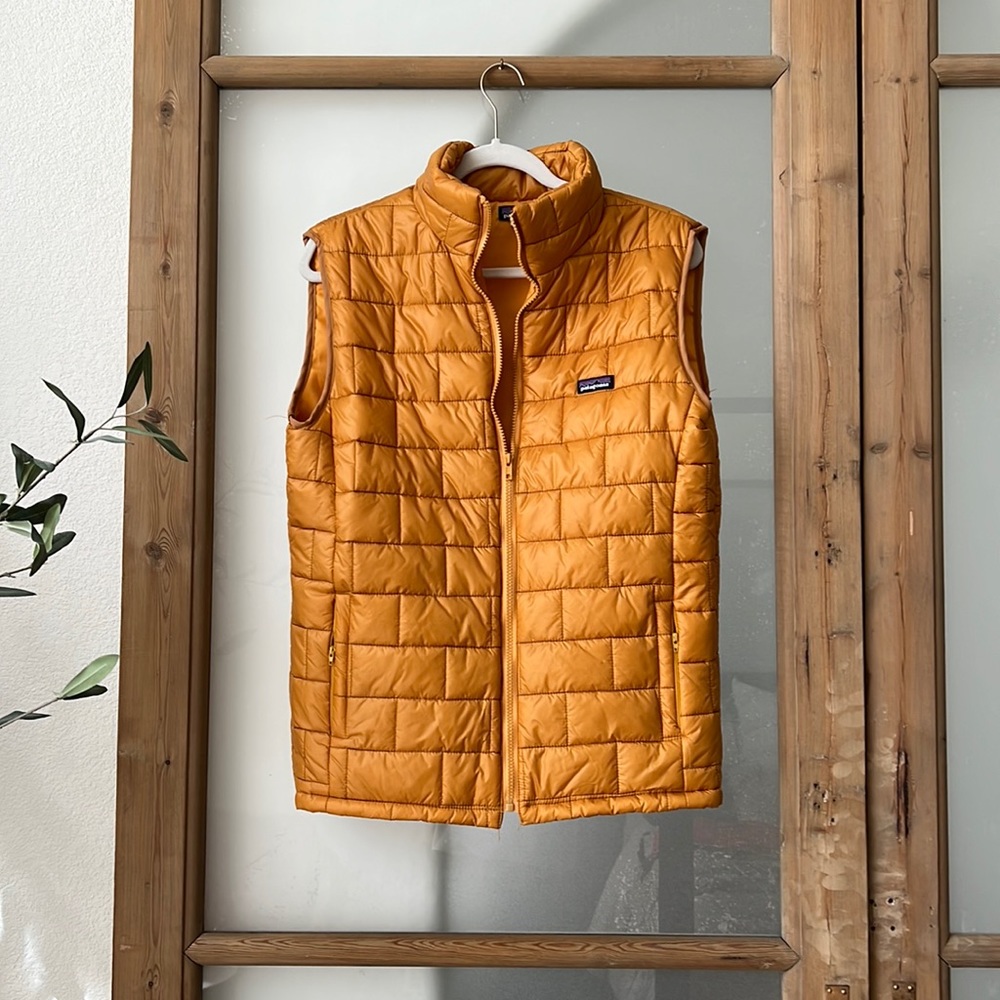 Mens small Patagonia puffer vest, goldenrod/mustard/yellow